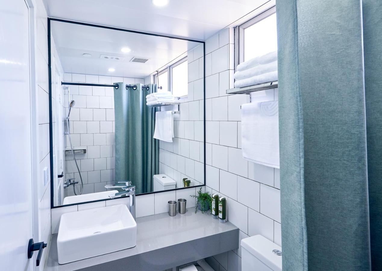 South Nest Hotel Хонконг Екстериор снимка